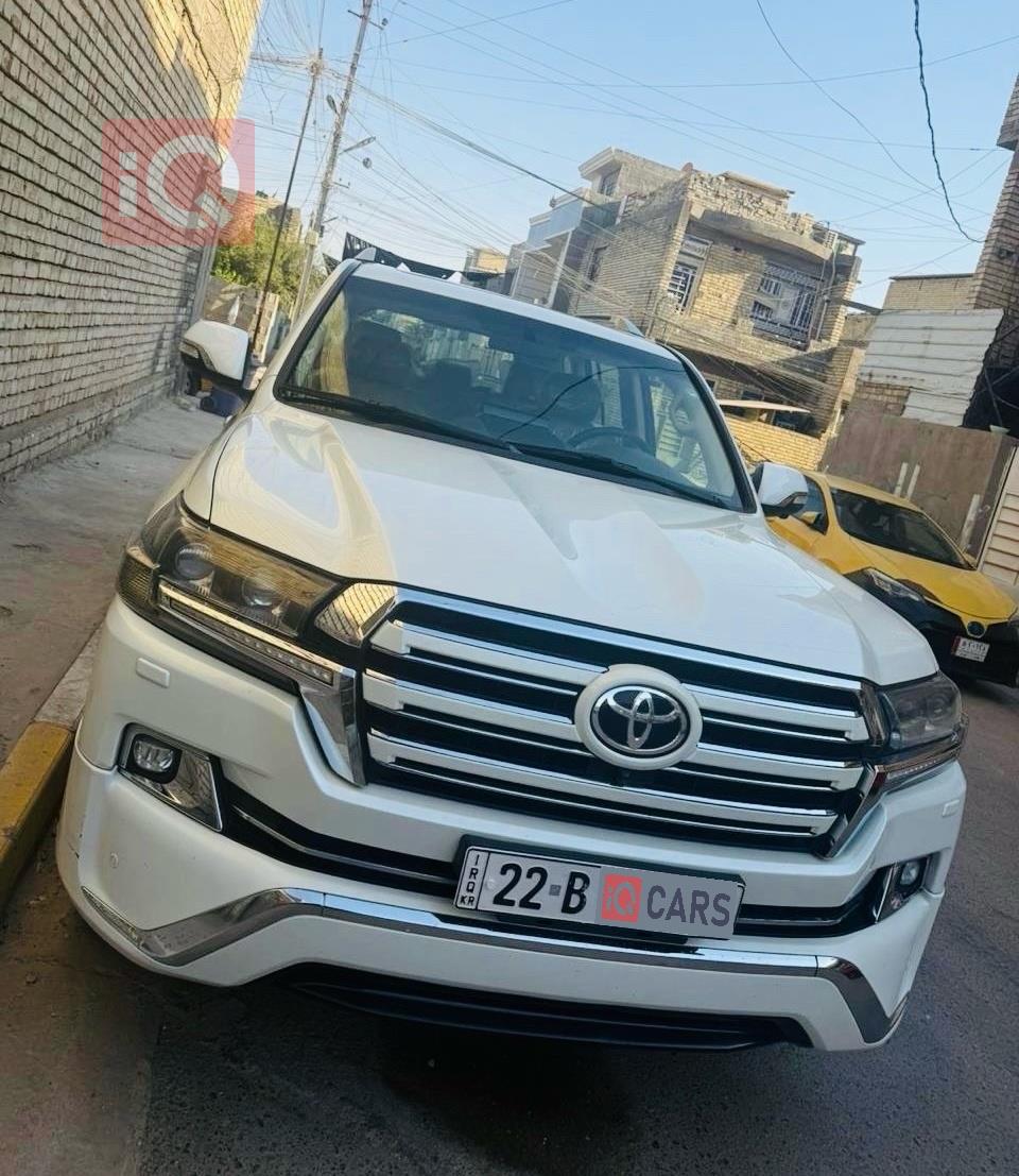 تويوتا لاندكروزر